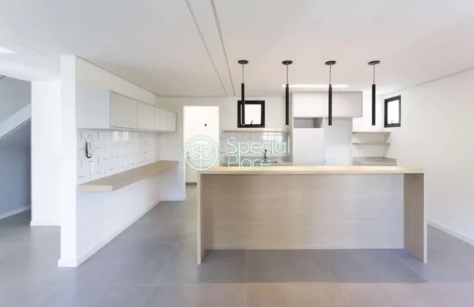 Imagem Duplex reformado em Higienópolis para venda *140m² privativos *2 suites *Closet *Cozinha americana...