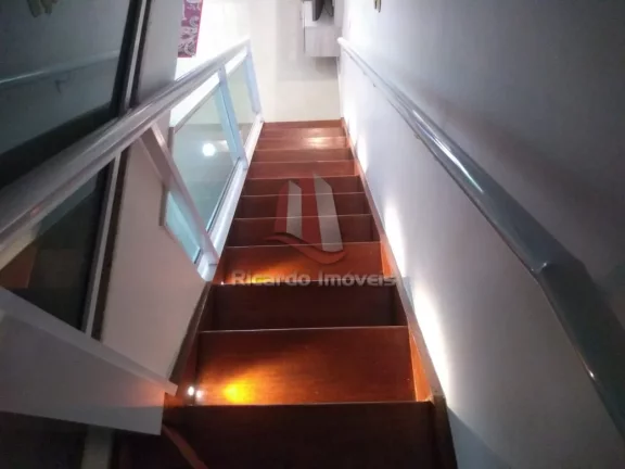 Imagem Casa Duplex Mobiliada Condomínio Piscina e Canal Navegável