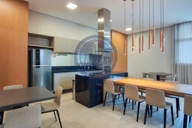 Imagem Imperdível! Apartamento à venda em Pinheiros, São Paulo-SP, com 2 quartos, 1 suíte, 2 salas, 2 banheiros, 2 vagas de garagem e 85m².