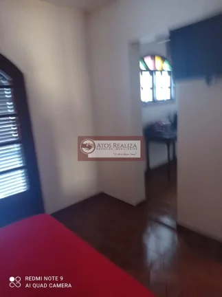 Imagem PORTUNIDADE EXCLUSIVA NA CIDADE DUTRA. Vendo uma casa Assobradada na Cidade Dutra, Próximo ao bolsão de Interlagos. São 3 Dormitórios, sendo 1 Suíte, varanda com vista para a represa, 4 vagas de garagem, Sala 2 ambientes, copa e Cózinha, Área Gourmet com 