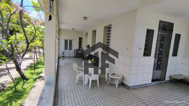 Imagem Casa com 7 Quartos à Venda, 245 m² em Carmo - Olinda