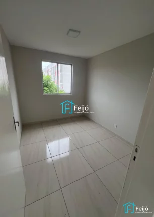 Imagem Apartamento 2 dormitórios reformado com, box fixo na Restinga