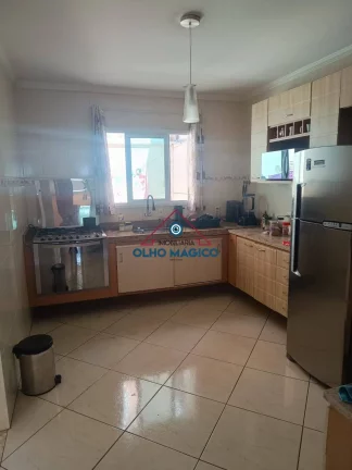 Imagem Sobrado Santa Maria - 3 dormitórios e 1 suíte - Aceita permuta