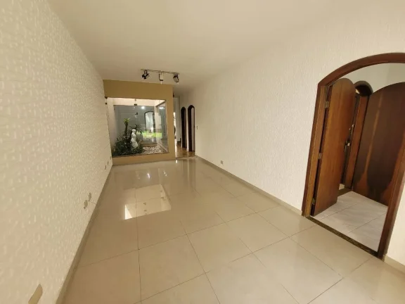 Imagem Sobrado Maravilhoso 229 m² 3 Dormitorios e Cinco Vagas de Garagens