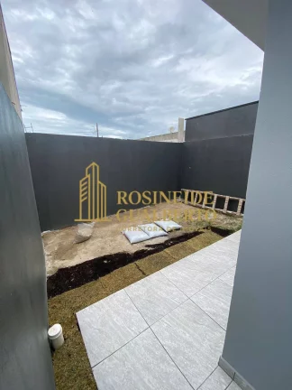 Imagem CASA NOVA E MODERNA À VENDA COM 2 DORMITÓRIOS E 1 SUÍTE