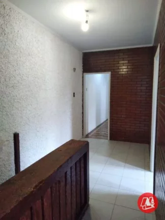 Imagem Sobrado com 3 dormitórios para alugar, 144 m² por R$ 2.023,00/mês - São João - Porto Alegre/RS
