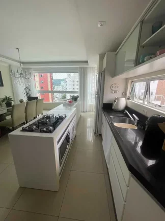 Imagem Apartamento com 3 suítes sendo 2 demi e 2 vagas de garagem em Balneário Camboriú/SC