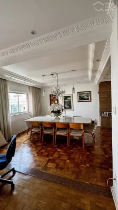Imagem Apartamento com 200m2, 3 dormitórios (1 suíte) e 2 vagas demarcadas a venda no Bela Vista, São Paulo