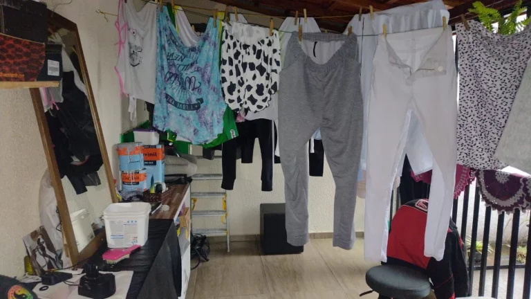 Imagem APARTAMETENTO TIPO FUNDO COM AREA DE SERVÇO E VARANDA