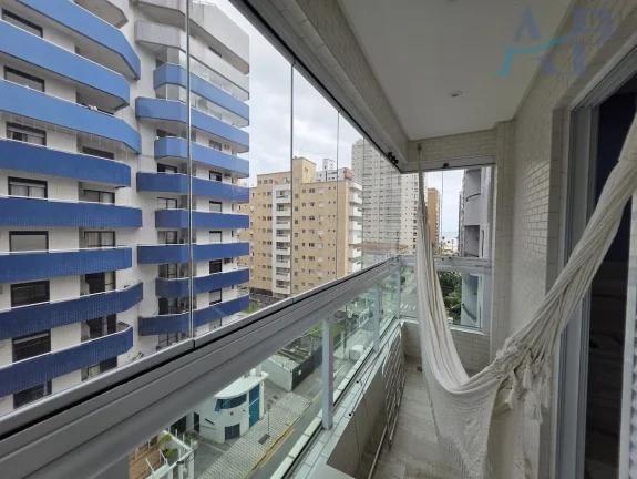 Imagem Apartamento no Canto do Forte em Praia Grande Próximo a Praia