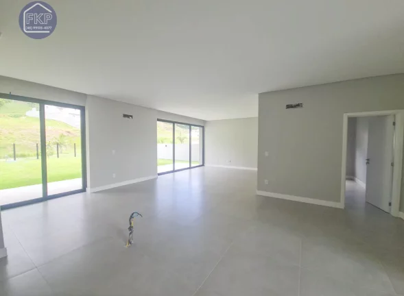 Imagem Casa Alto Padrão 4 suítes!