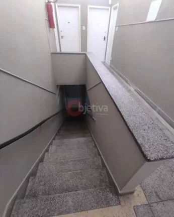 Imagem Apartamento linear, 2 quartos, a 300 metros da Praia do Forte - Cabo Frio