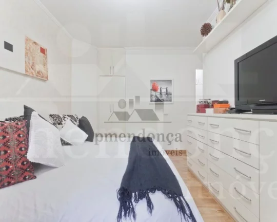 Imagem Excelente apartamento todo reformado em ótimo estado de conservação, living para 3 ambientes, var...