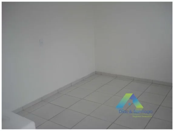 Imagem Rudge Ramos Linda casa 300 metros, 3 dormitórios, Edícula, 4 vagas com excelente localização e valor !!!