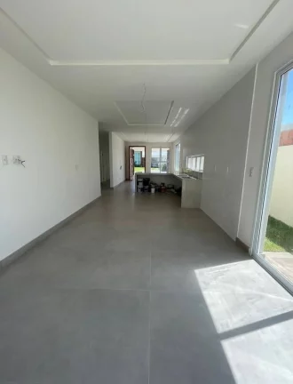 Imagem "Casa à Venda no Condomínio Terras Alphaville 1 - 3 Suítes e Lazer Completo