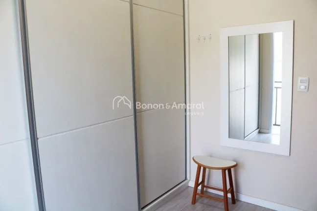 Imagem Casa tipo sobrado com living para 02 ambientes piso porcelanato, lavabo, 3 quartos com armários pla...