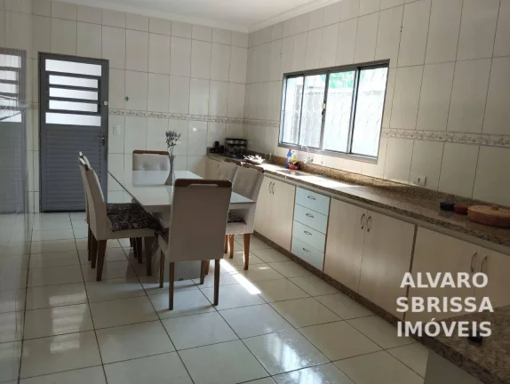 Imagem Linda Casa com 3 dormitórios à venda, 155 m² por R$ 636.000,00