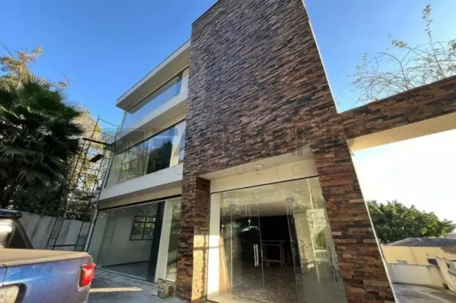 Imagem Imóvel comercial de alto padrão para locação no Jardim Leonor, São Paulo-SP: 6 salas, 8 banheiros, 20 vagas, 1.446,20 m².