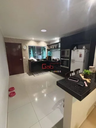 Imagem Casa com 3 dormitórios à venda, 130 m² por R$ 600.000,00 - São Matheus - São Pedro da Aldeia/RJ