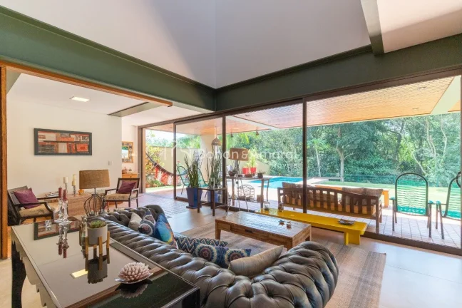 Imagem Casa Locação Condomínio Mont Blanc - Região Alphaville

Casa com 433m2 área construída e 702m2...