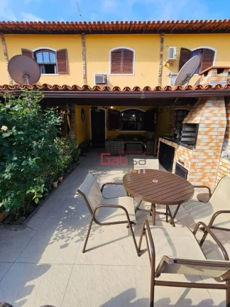 Imagem Casa com 2 dormitórios à venda, 95 m² por R$ 430.000 - Braga - Cabo Frio/RJ