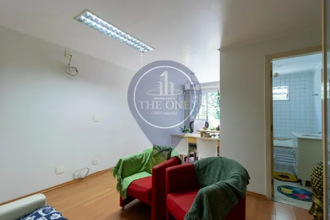 Imagem Casa de Luxo à Venda em Indianópolis, São Paulo-SP: 3 Quartos, 1 Suíte, 1 Sala, 4 Banheiros