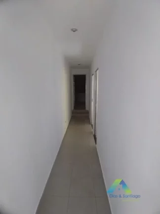 Imagem Lindo sobrado com excelente localização em bairro tranquilo de fácil acesso a comercios e principais avenidas com excelente valor !