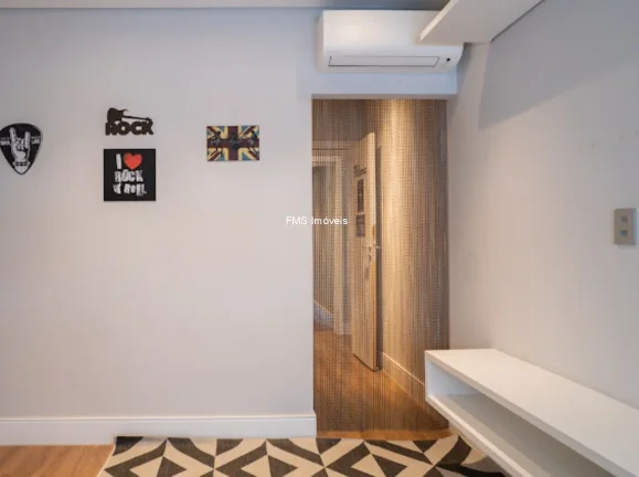 Imagem Imperdível! Apartamento com 4 quartos e 2 suítes em Moema. Venha conferir!