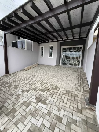 Imagem Geminado com 3 dormitórios sendo 1 suíte e 2 vagas de garagem - Boa Vista | Joinville/SC