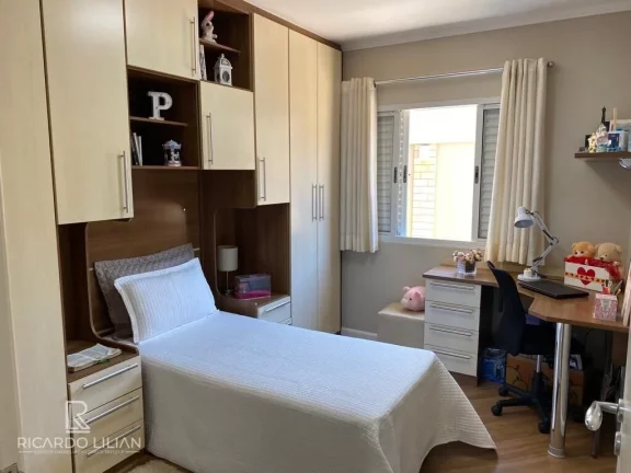 Imagem "Seu Novo Lar em Atibaia: Casa Térrea de Luxo em Condomínio Exclusivo!"