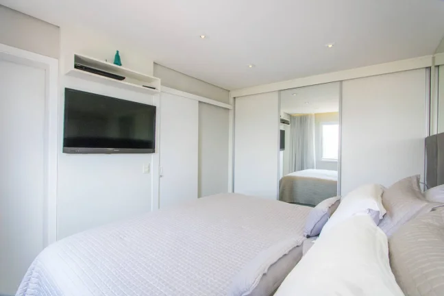 Imagem Apartamento 80 m² 3 Dormitórios sendo 1 Suite e 2 Vagas de Garagens.