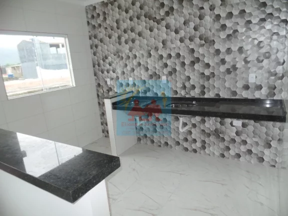 Imagem Casa Superior com Sacada - 2 Quartos, 1 vaga de garagem, 225mil
