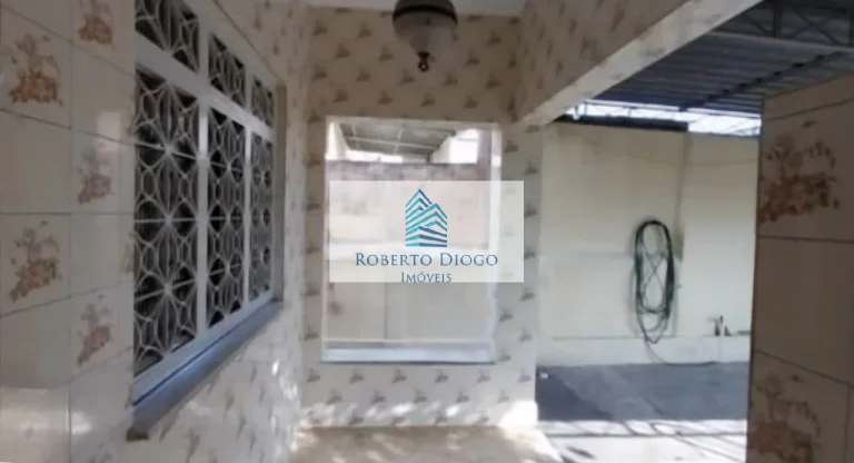 Imagem Oportunidade Imperdível: Casa à Venda em São João de Meriti-RJ, no Bairro Agostinho Porto - 3 quartos, 1 banheiro, 3 vagas, 92m².