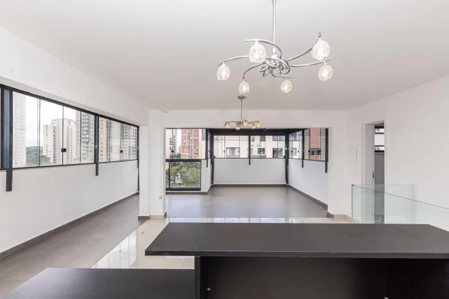 Imagem Cobertura 3 quartos ém condominio clube ao lado do Jardim Botanico