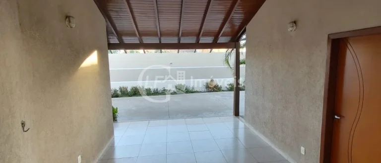 Imagem Casa em Condomínio à Venda em Campo Grande-MS, Bairro Carandá Bosque: 2 Quartos, 2 Suítes, 2 Salas e 112,27 m² de Área