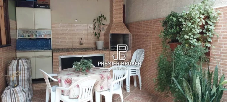 Imagem Casa com 3 dormitórios à venda, 140 m² por R$ 532.000,00 - Jardim Europa - Teresópolis/RJ