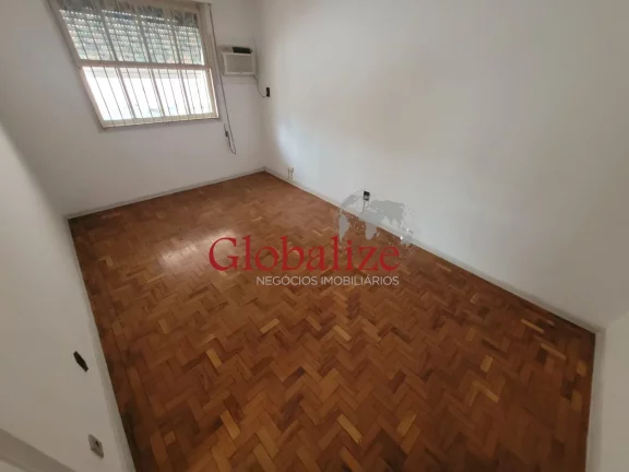 Imagem APARTAMENTO 02 DORMITÓRIOS + DEPENDÊNCIA DE EMPREGADA COMPLETA, R$450.000,00, GARAGEM FECHADA, ÓTIMA LOCALIZAÇÃO