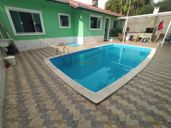 Imagem Casa com 3 dorms + Edícula, á 700m da Praia á venda em Peruíbe