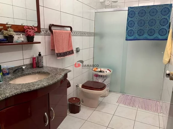Imagem Sobrado à venda 3 Quartos, 2 Vagas, 217M², Santa Maria, São Caetano do Sul - SP
