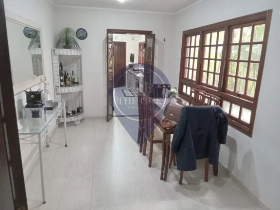Imagem Casa à venda na Vila Mariana, São Paulo-SP: 3 quartos, 1 suíte, 3 salas, 3 banheiros, 2 vagas de garagem, 125m²! Venha conhecer!