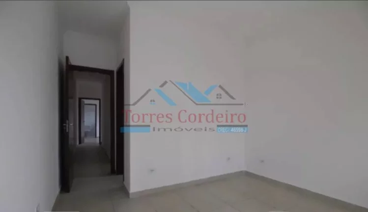 Imagem Sobrado com 3 dorm. (3 suítes) + 2 vagas - Jd. Monte Kemel