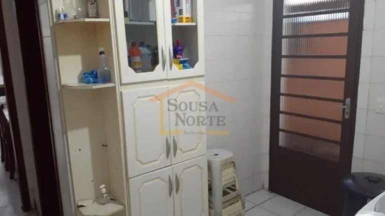 Imagem Sobrado à venda com 115m² de área construída em terreno de 5x25. Conta com sala para dois ambien...