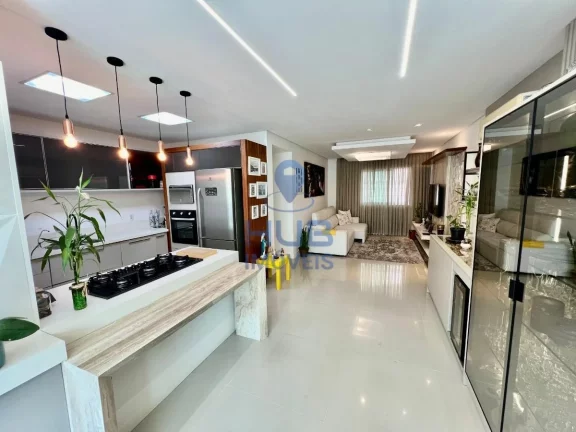 Imagem Apartamento à Venda, 239m2, 3 Suítes, 3 Vagas - Balneário Camboriú/SC