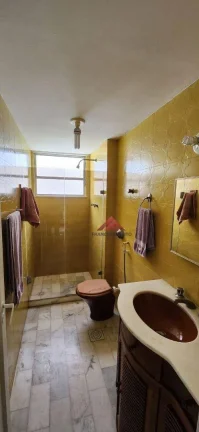 Imagem Apartamento com sala 03 quartoa e dependencia completa,vaga de garagem,em otima localização no Ingá,proximo a todo comércio, colégios e faculdades,co