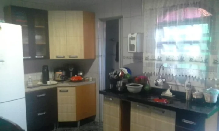 Imagem Casa para Venda por R$450.000,00 com 4 dormitórios, 2 vagas e 3 banheiros - Lageado, São paulo / SP - Cód. BDI25404