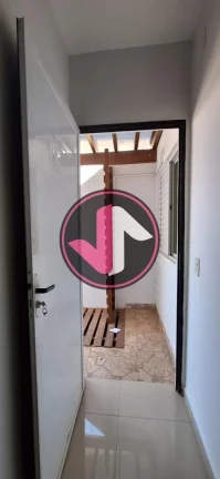 Imagem Casa à Venda no Condomínio Rio Manso  Cuiabá/MT Diferenciais do imóvel: Casa de esquina 84 m²...