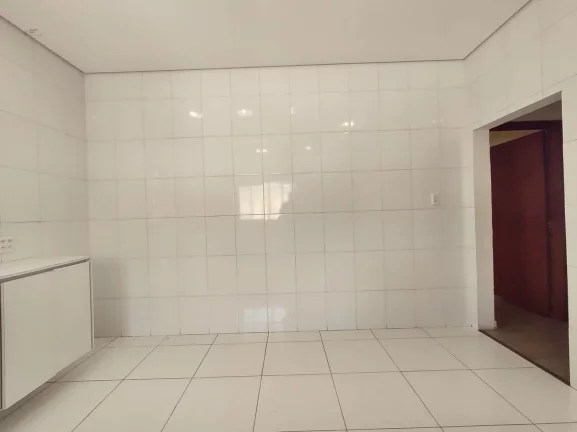 Imagem Excelente Casa ( Sobrado) na Vila Madalena para modernização em terreno de 550m²