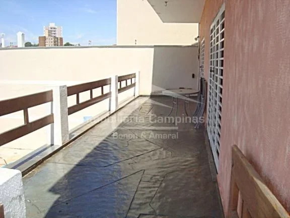 Imagem Excelente residência de 4 quartos (1 suíte), área gourmet com piscina e churrasqueira e 4 garagen...