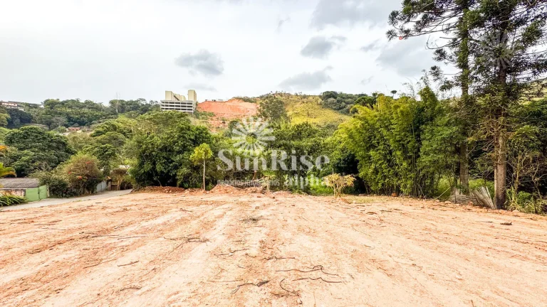 Imagem Terreno a venda com 2.078m² próximo à Estação Ambuitá em Itapevi, SP com 57 metros de frente por R$ 490 mil