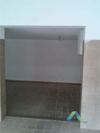 Imagem SANTO ANDRE Excelente casa com Salão comercial 268 metros, 5 dormitórios, salão comercial 1vaga ótima localização, e valor !!!